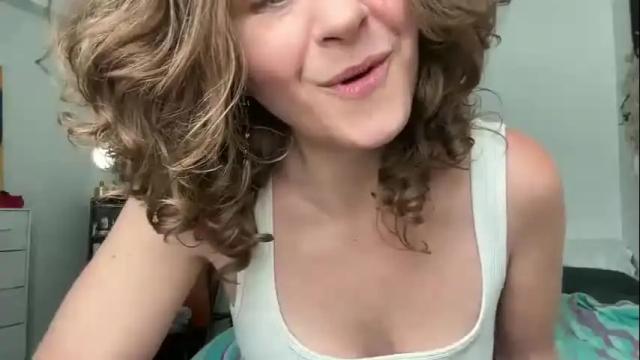 Image 8 of leahsparkles Stream on Chaturbate on 16 days ago