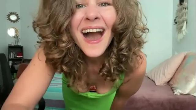 Image 11 of leahsparkles Stream on Chaturbate on 2 days ago