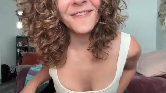 Image 12 of leahsparkles Stream on Chaturbate on 3 months ago