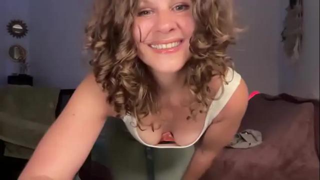 Image 6 of leahsparkles Stream on Chaturbate on 2 months ago