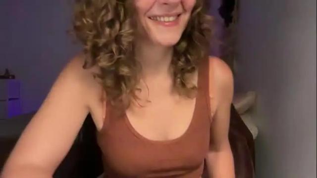 Image 3 of leahsparkles Stream on Chaturbate on 1 month ago