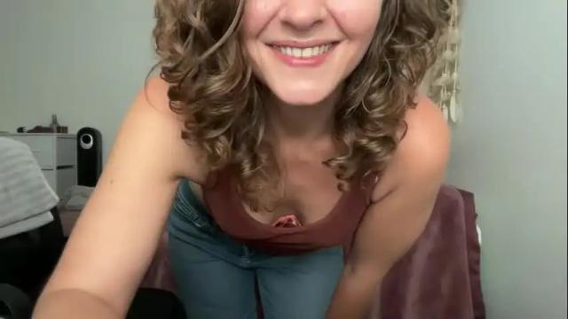 Image 12 of leahsparkles Stream on Chaturbate on 1 month ago
