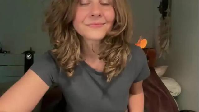 Image 11 of leahsparkles Stream on Chaturbate on 1 month ago