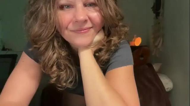 Image 4 of leahsparkles Stream on Chaturbate on 1 month ago