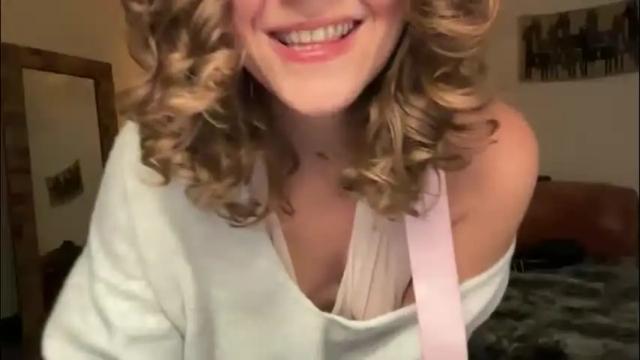 Image 4 of leahsparkles Stream on Chaturbate on 2 months ago