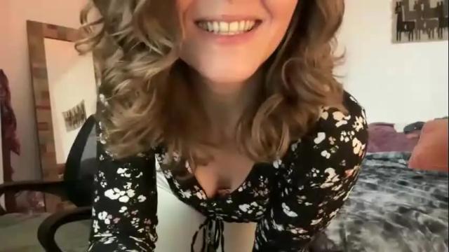 Image 4 of leahsparkles Stream on Chaturbate on 2 months ago