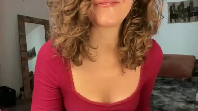 Image 3 of leahsparkles Stream on Chaturbate on 1 month ago