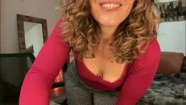 Image 6 of leahsparkles Stream on Chaturbate on 1 month ago