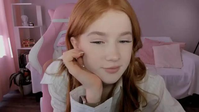 Image 3 of leahsthetics Stream on Chaturbate on 5 days ago