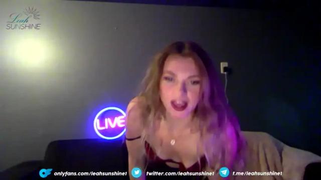 Image 12 of leahsunshine Stream on Chaturbate on 18 months ago