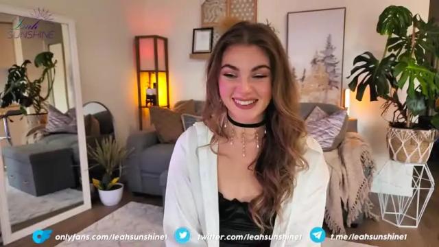 Image 12 of leahsunshine Stream on Chaturbate on 15 months ago
