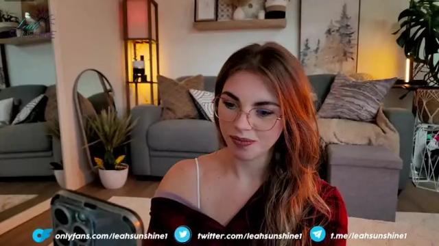 Thumbnail 1, leahsunshine's Stream at Chaturbate, 15 months ago