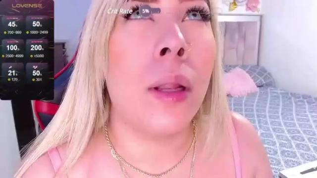 Image 12 of leahtemptation Stream on Chaturbate on 14 months ago