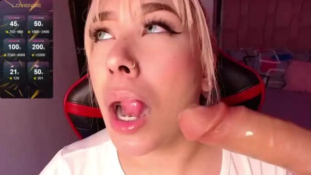 Image 10 of leahtemptation Stream on Chaturbate on 12 months ago