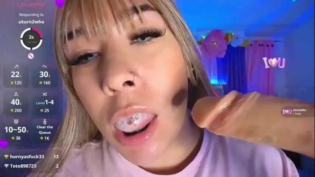 Image 12 of leahtemptation Stream on Chaturbate on 1 month ago