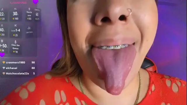 Image 10 of leahtemptation Stream on Chaturbate on 1 month ago