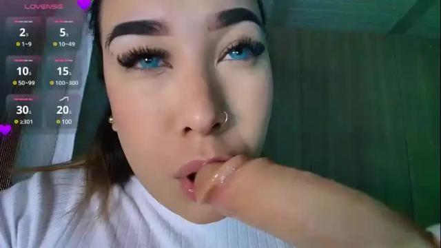 Image 2 of leahtemptation Stream on Chaturbate on 11 days ago
