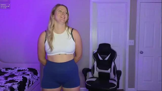 Image 7 of leamarie93 Stream on Chaturbate on 12 days ago