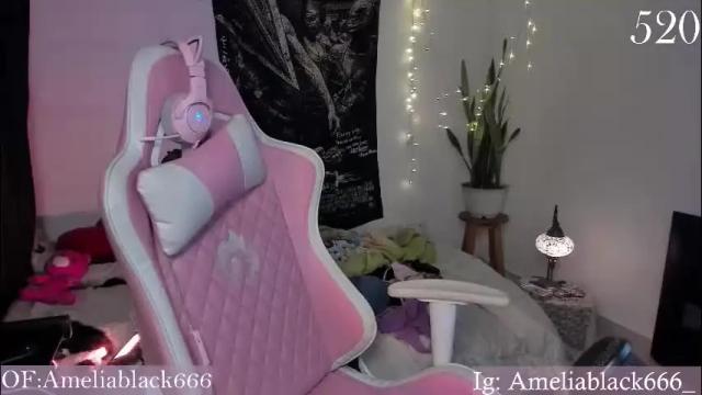 Image 2 of leamelie Stream on Chaturbate on 17 days ago