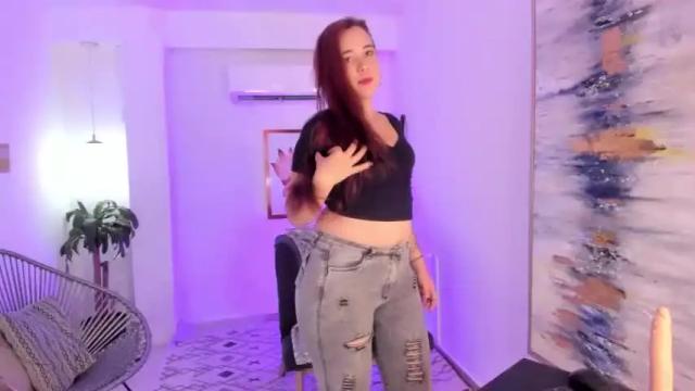 Image 3 of leanne_bea Stream on Chaturbate on 15 months ago