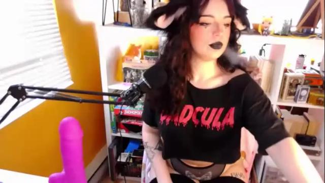 Image 12 of learaypie Stream on Chaturbate on 1 month ago