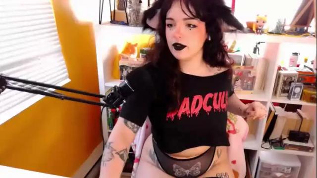 Image 3 of learaypie Stream on Chaturbate on 1 month ago