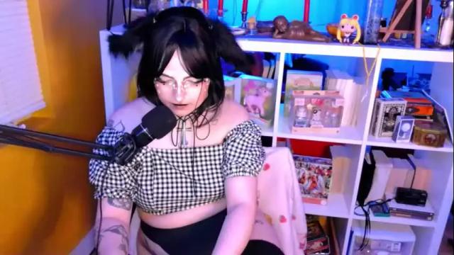 Image 11 of learaypie Stream on Chaturbate on 1 month ago