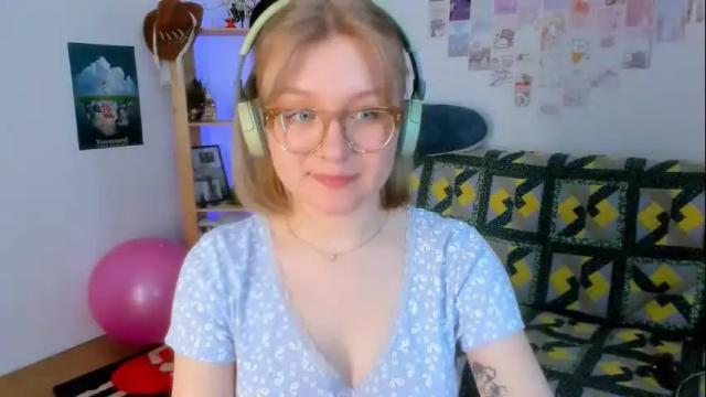 Image 3 of leazy_peasy Stream on Chaturbate on 1 month ago