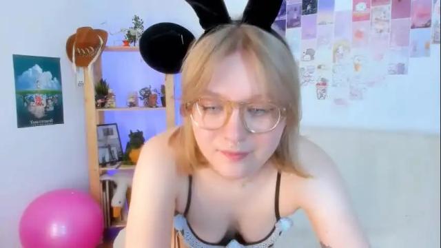 Image 2 of leazy_peasy Stream on Chaturbate on 1 month ago