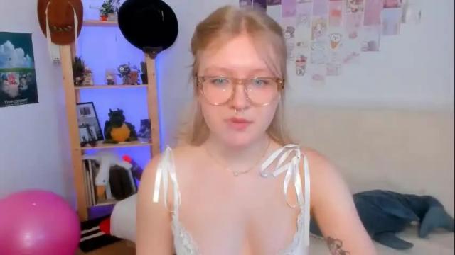 Image 10 of leazy_peasy Stream on Chaturbate on 1 month ago