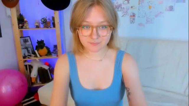 Image 3 of leazy_peasy Stream on Chaturbate on 1 month ago