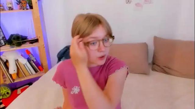Image 3 of leazy_peasy Stream on Chaturbate on 2 days ago