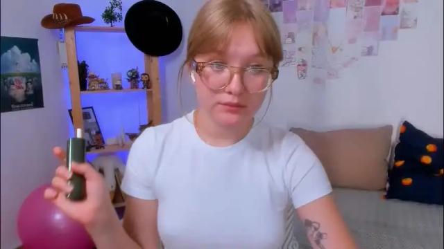 Image 10 of leazy_peasy Stream on Chaturbate on 2 months ago