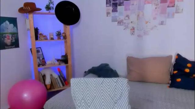 Image 11 of leazy_peasy Stream on Chaturbate on 2 months ago