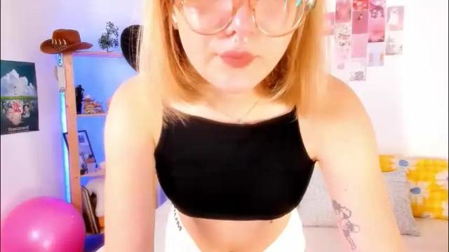 Image 2 of leazy_peasy Stream on Chaturbate on 2 months ago