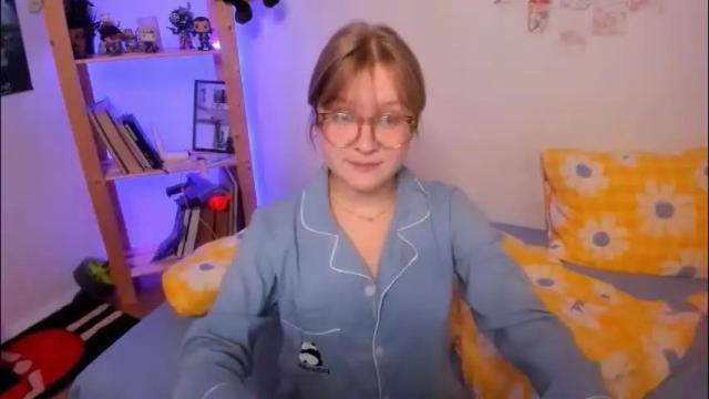 Image 3 of leazy_peasy Stream on Chaturbate on 1 month ago