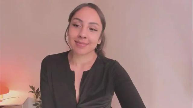 Image 11 of lebelledani Stream on Chaturbate on 2 months ago