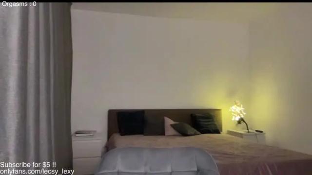 Image 2 of lecsy Stream on Chaturbate on 25 months ago
