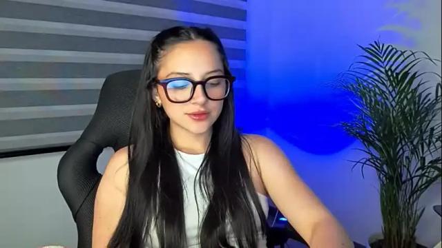 Image 3 of lee_mila Stream on Chaturbate on 6 months ago