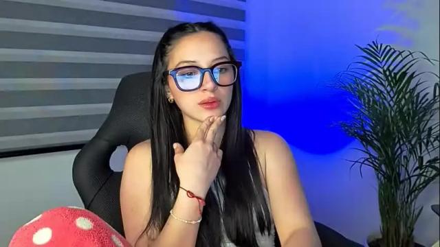 Image 4 of lee_mila Stream on Chaturbate on 6 months ago