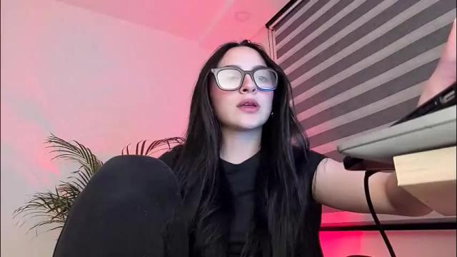 Image 4 of lee_mila Stream on Chaturbate on 5 months ago