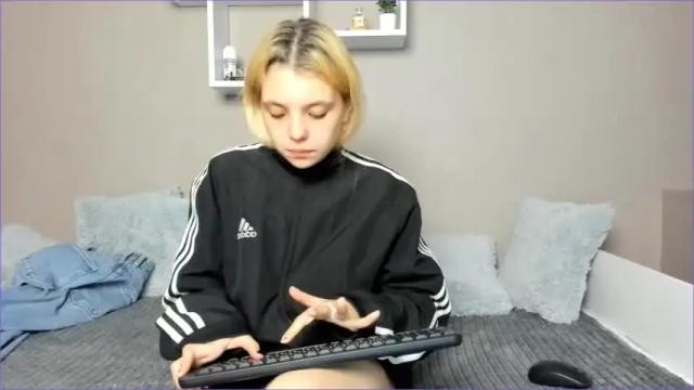 Image 11 of leelookittu Stream on Chaturbate on 13 months ago