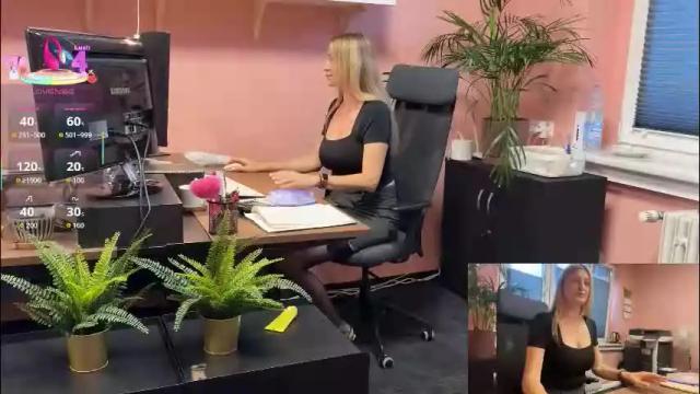 Image 7 of legsl0ng Stream on Chaturbate on 1 month ago