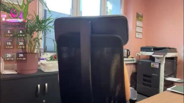 Image 4 of legsl0ng Stream on Chaturbate on 29 days ago