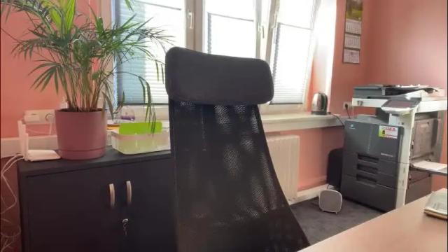 Image 11 of legsl0ng Stream on Chaturbate on 28 days ago