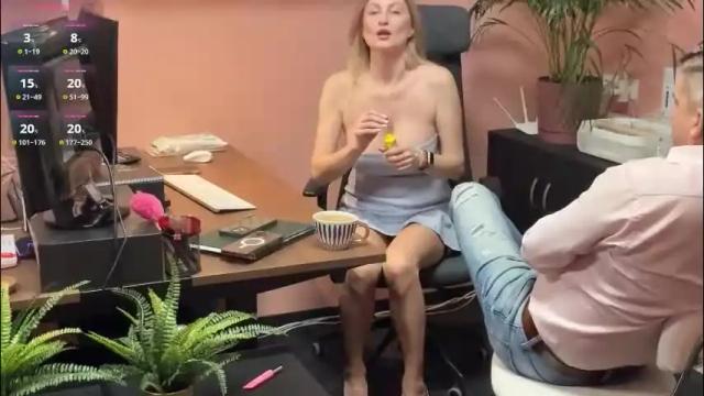 Image 4 of legsl0ng Stream on Chaturbate on 3 days ago