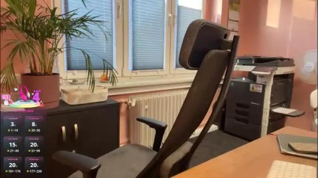 Image 8 of legsl0ng Stream on Chaturbate on 14 hours ago