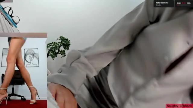Image 2 of legswattitude Stream on Chaturbate on 14 days ago