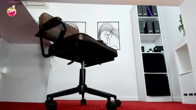 Image 8 of legswattitude Stream on Chaturbate on 1 month ago