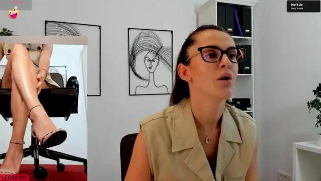 Image 10 of legswattitude Stream on Chaturbate on 13 days ago